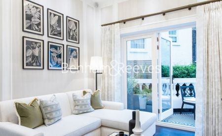 2 Bedroom flat to rent in Prince of Wales Terrace, Kensington, W8 - Photo 2