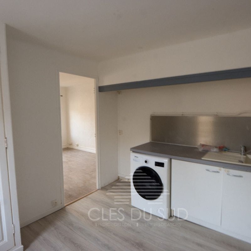 Location Appartement Studio La Valette Centre Dernier Etage - Photo 1