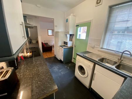 £139 pppw Watkin St, City Centre, Nottingham - Photo 3