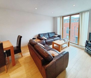2 bedroom Flat To Let - Photo 5