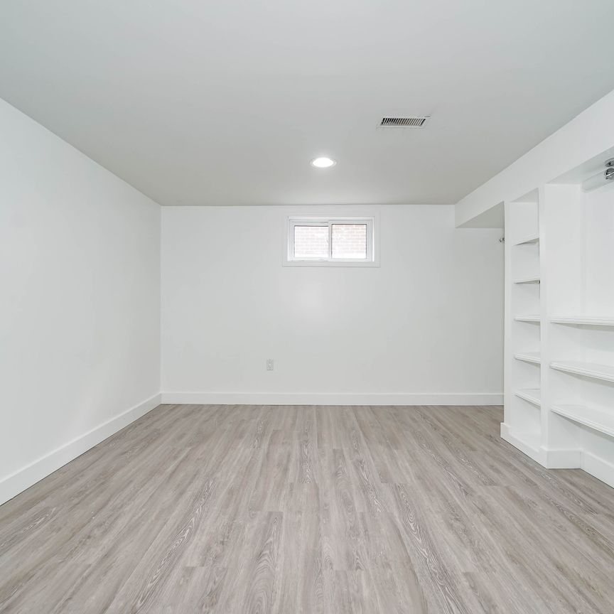 For Lease - 163 Gunn Street Unit# Basement, Barrie, Ontario - Photo 1