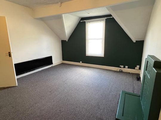 3 bedroom flat to rent - Photo 1