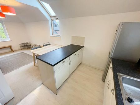 2 bedroom apartment to rent - Photo 5