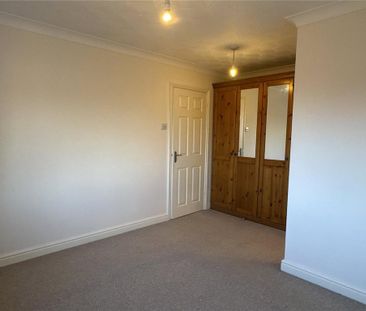 4 bedroom detached house to rent - Photo 4