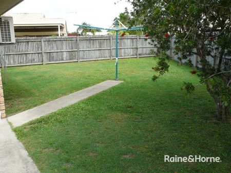 FAMILY HOME IN THE GROVE - Photo 4