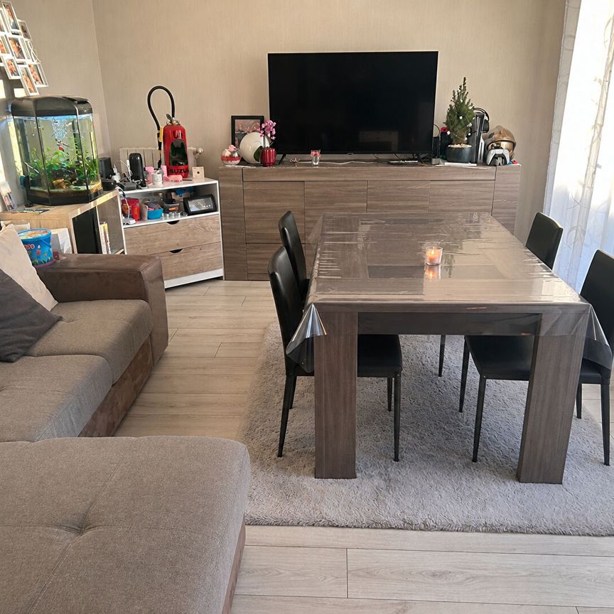 Location Maison 4 pièces 78m² - Photo 1