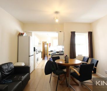 4 bedroom terraced house to rent - Photo 5