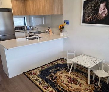 3 bedroom by the park - heat pumps throughout - Photo 6