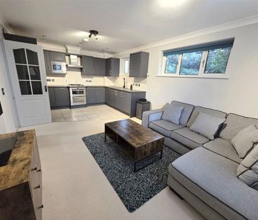 Gray Place, Wokingham Road, Bracknell, Berkshire, RG42 - Photo 1