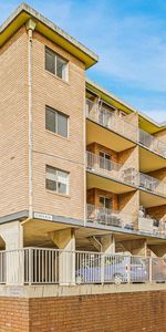 CONVENIENT LOCALE- WALK TO ALL AMENITIES - Photo 3