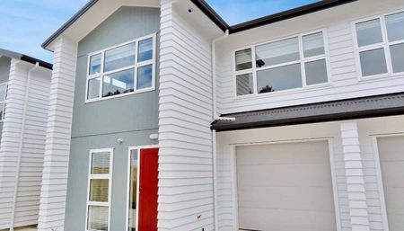 Stokes Valley - Photo 2