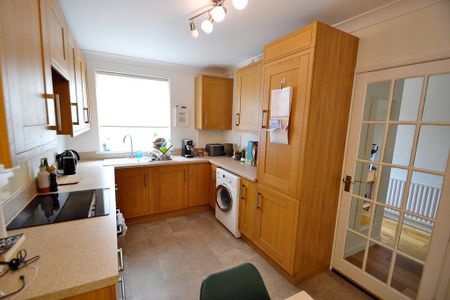 3 bedroom terraced house to rent - Photo 5