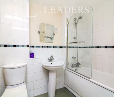 2 bedroom apartment to rent St. Wulstans Court, Bath Road, Diglis, ... - Photo 6