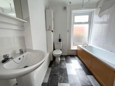 Mafeking Street, Deckham, Gateshead, Tyne and Wear, NE9 5LH - Photo 3