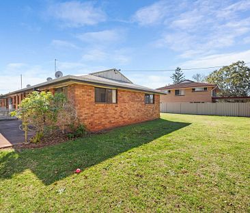 4/4a Cathro Street, ROCKVILLE - Photo 2