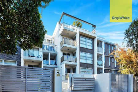 Sun-Drenched East Facing Penthouse - Photo 3