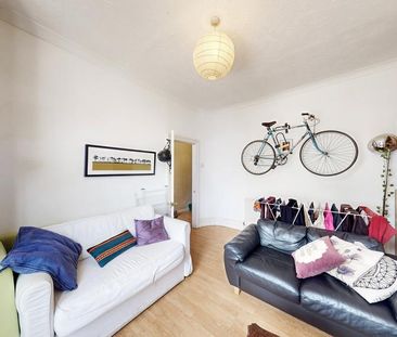 4 bedroom terraced house to rent - Photo 2