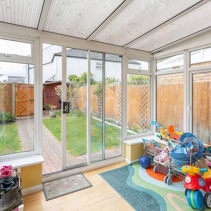 4 bedroom semi-detached house to rent - Photo 1