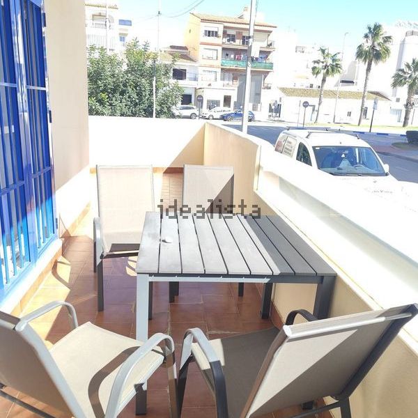 Alquiler de piso en Avenida las Palmeras - Photo 1