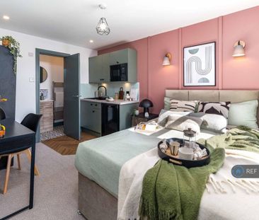 1 bedroom in a house share to rent - Photo 1