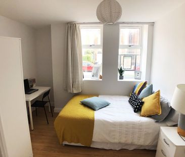 4 bed Apartment for Rent - Photo 3