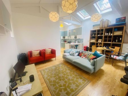 2 bedroom detached house to rent - Photo 2