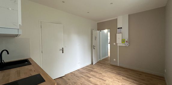 Location Appartement 1 pièce 14m² - Photo 2