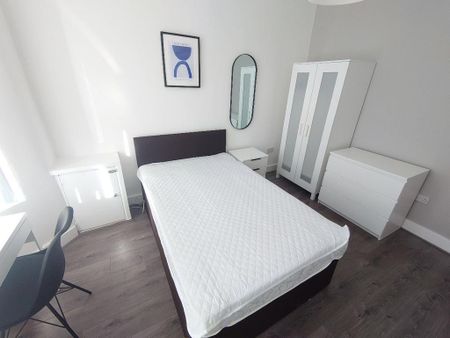 5 bedroom terraced house to rent - Photo 2
