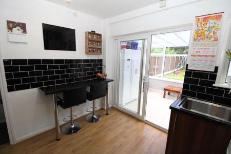Room in a Shared House, Hartfield Crescent, B27 - Photo 2