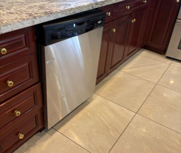 For Lease - 115 Antigua Road, Mississauga, Ontario - Photo 5