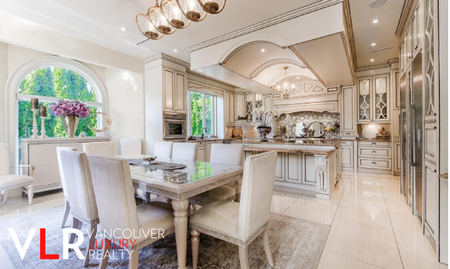 House in Surrey, BC - Photo 4