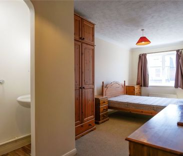 Grange Avenue, Reading, Berkshire, RG6 - Photo 4
