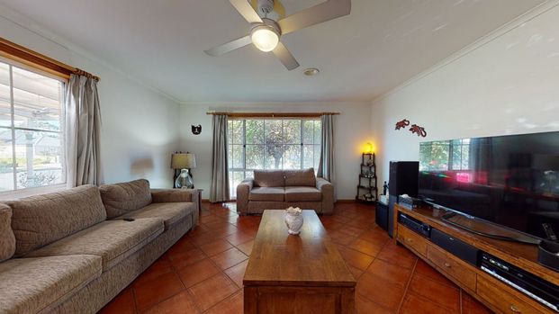 1 Cunneen Crescent Berwick VIC - Photo 1