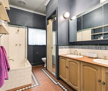Stylish Family Bungalow In Prime Location - Option for 6 OR 12 Mont... - Photo 5