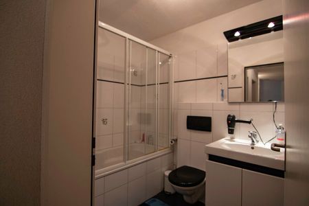 Möblierte 2,5-Zimmer-Wohnung mit eigener Waschküche - Photo 2