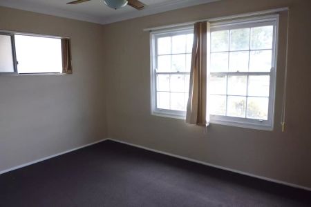 Close to Town - Photo 3