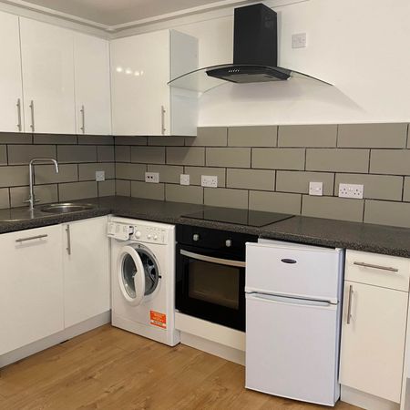 Winchester House, Bishops Walk - Photo 4