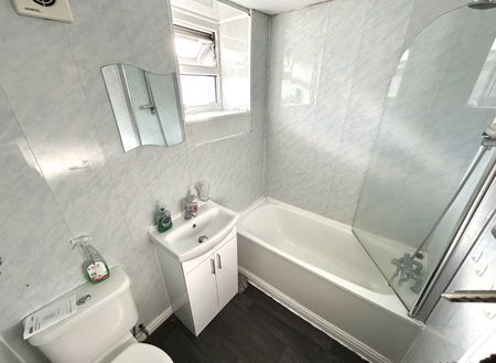 New Park Terrace, Treforest, Pontypridd - Photo 5