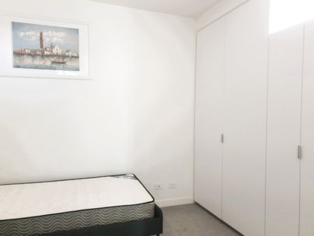 Furnished Two Bedroom Apartment with City View - Photo 2