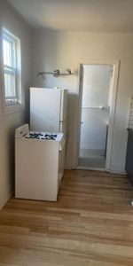 1 1/2 - Montréal (Le Plateau Mont-Royal) - 900 $/mois - Photo 3