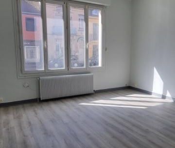 Location Appartement 2 pièces 56m² LE CREUSOT 71200 - Photo 6