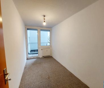 4-Zimmer-Wohnung mit hofseitiger Loggia! - Photo 1