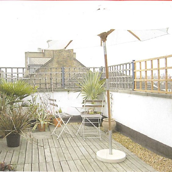 2 Bedroom Flat for Rent in Lower Clapton - Photo 1