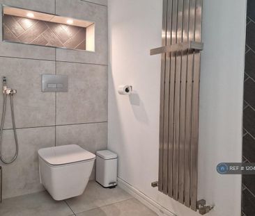 1 bedroom in a house share to rent - Photo 6