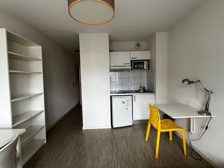 Location Appartement 1 pièce 21m² CENON 33150 - Photo 2