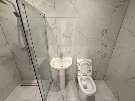 Adelaide Road, Southall, UB2 5PX - Photo 4