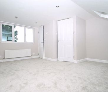 2 bedroom maisonette to rent - Photo 4