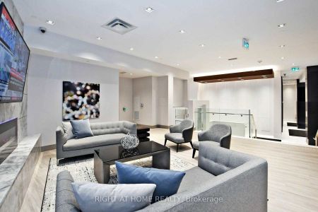 For Lease - 181 Bedford Road Unit# 407, Toronto, Ontario - Photo 2