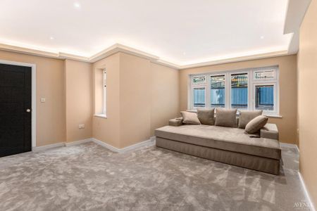 4 bedroom detached house to rent - Photo 3