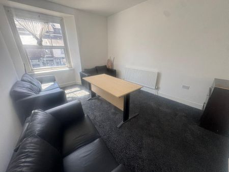 6 bedroom house to rent - Photo 4